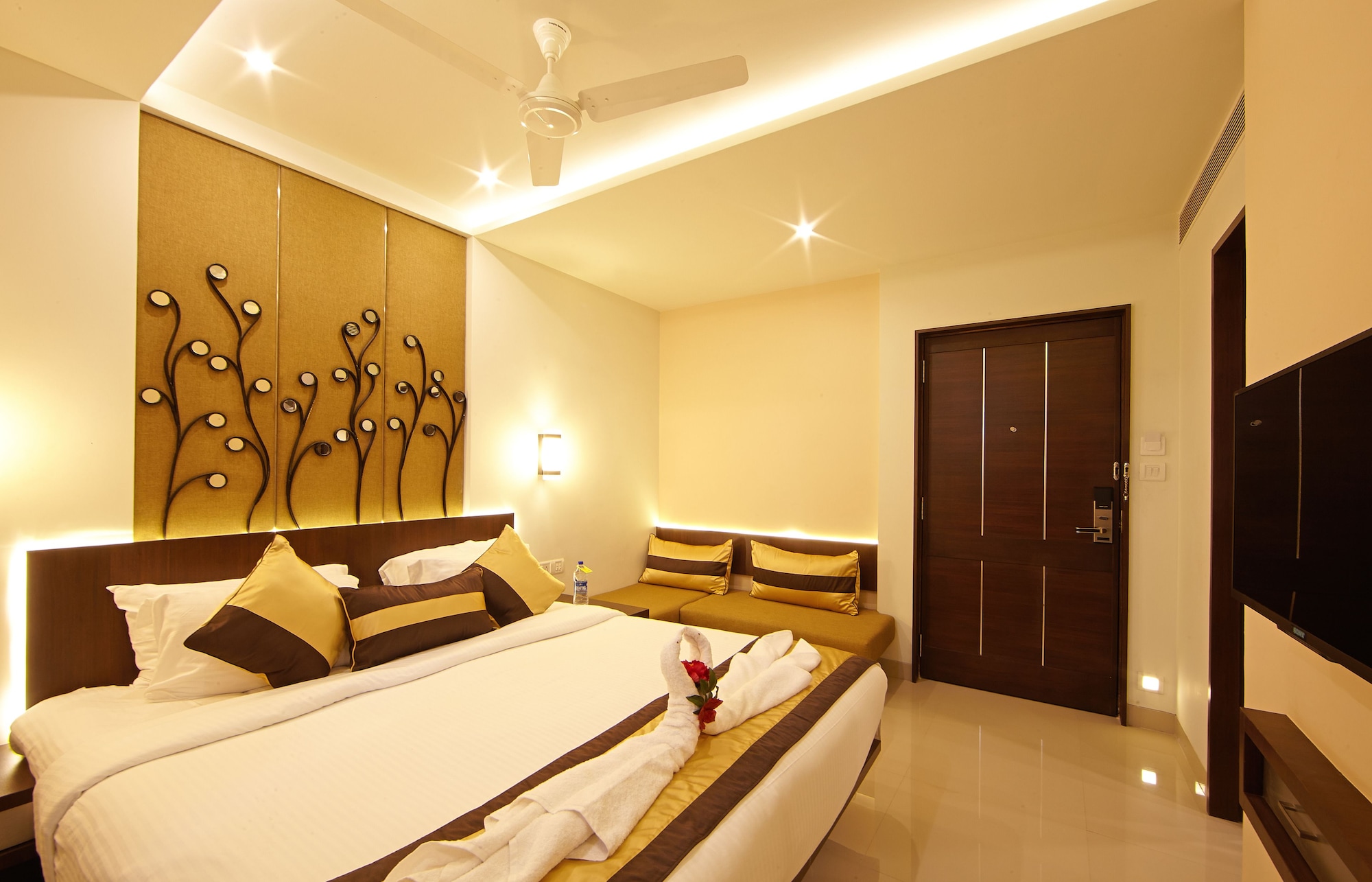 STANDARD, SINGLE, KING BED
