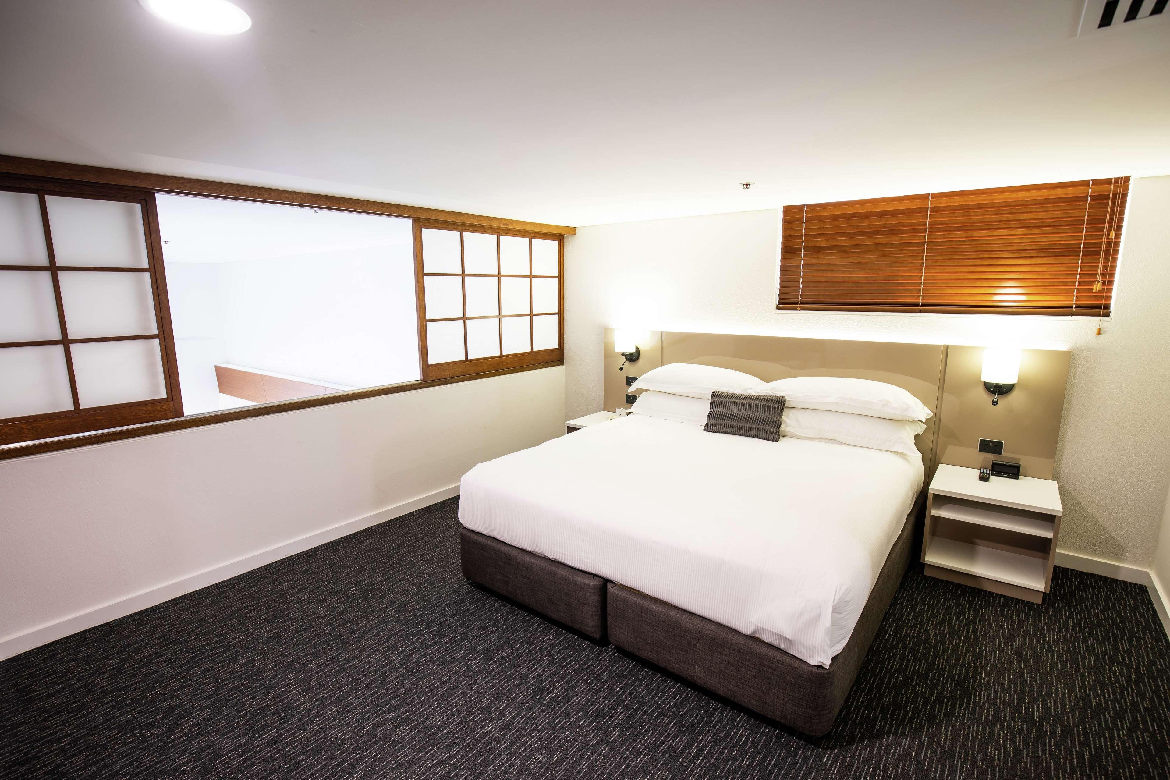 PREMIER, SUITE, KING BED, HARBOUR VIEW, TERRACE