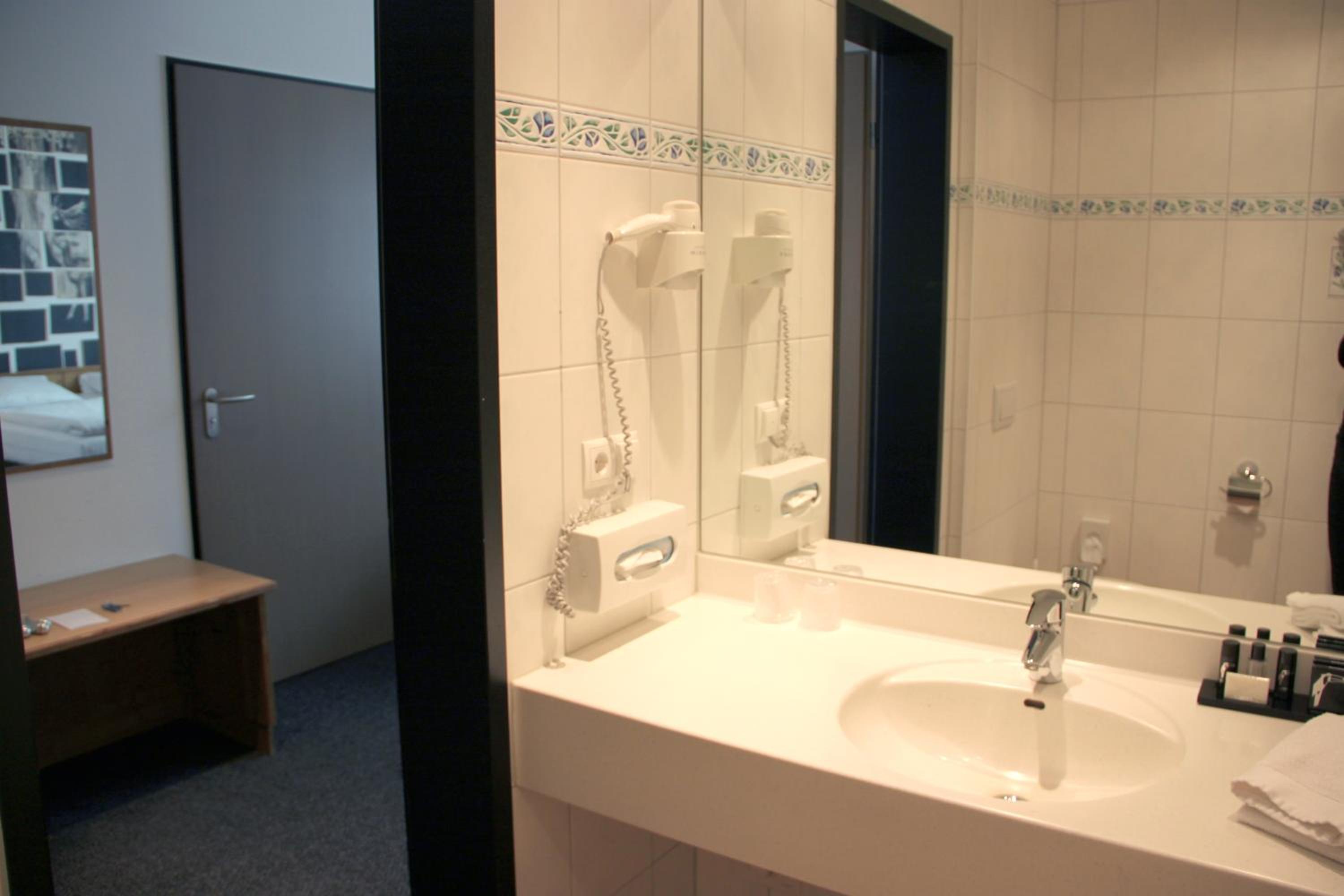 غرفة سوبيريور بسرير مزدوج أو سريرين منفصلين، Van Der Valk Hotel Hamburg-Wittenburg 5/5