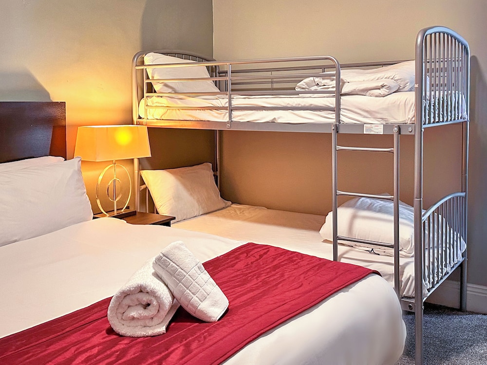 Esplanade Hotel 16/60