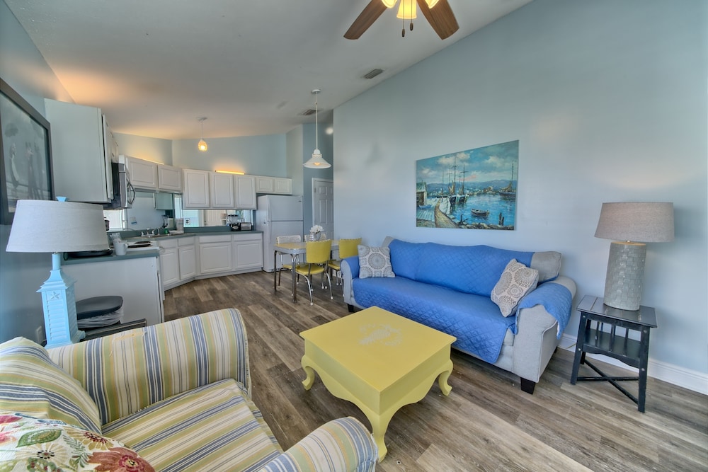 Pineapple Villas On Laguna Beach 47/70