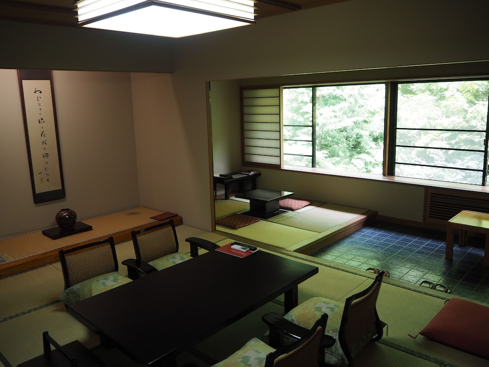 KUSATSU ONSEN OSAKAYA 38/65
