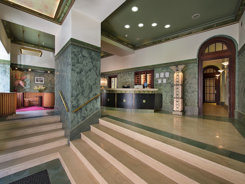 EA HOTEL ROYAL ESPRIT 3/22