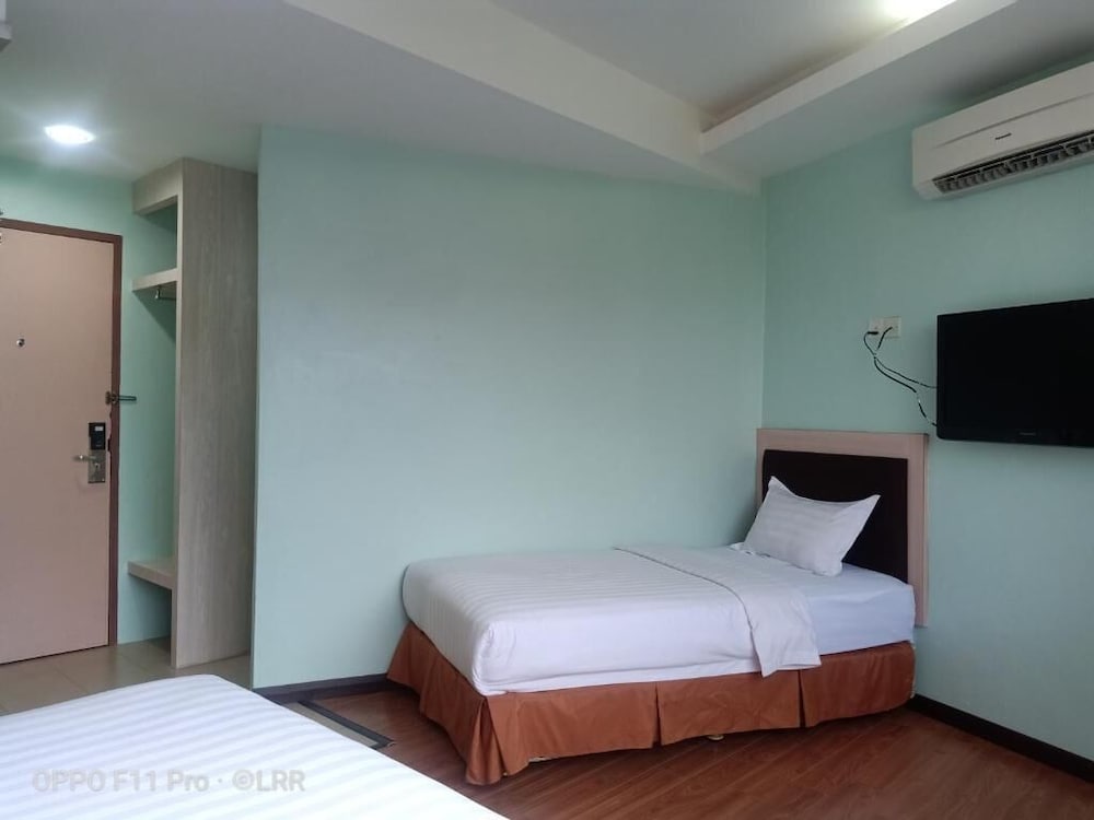 Salim Inn 17/51