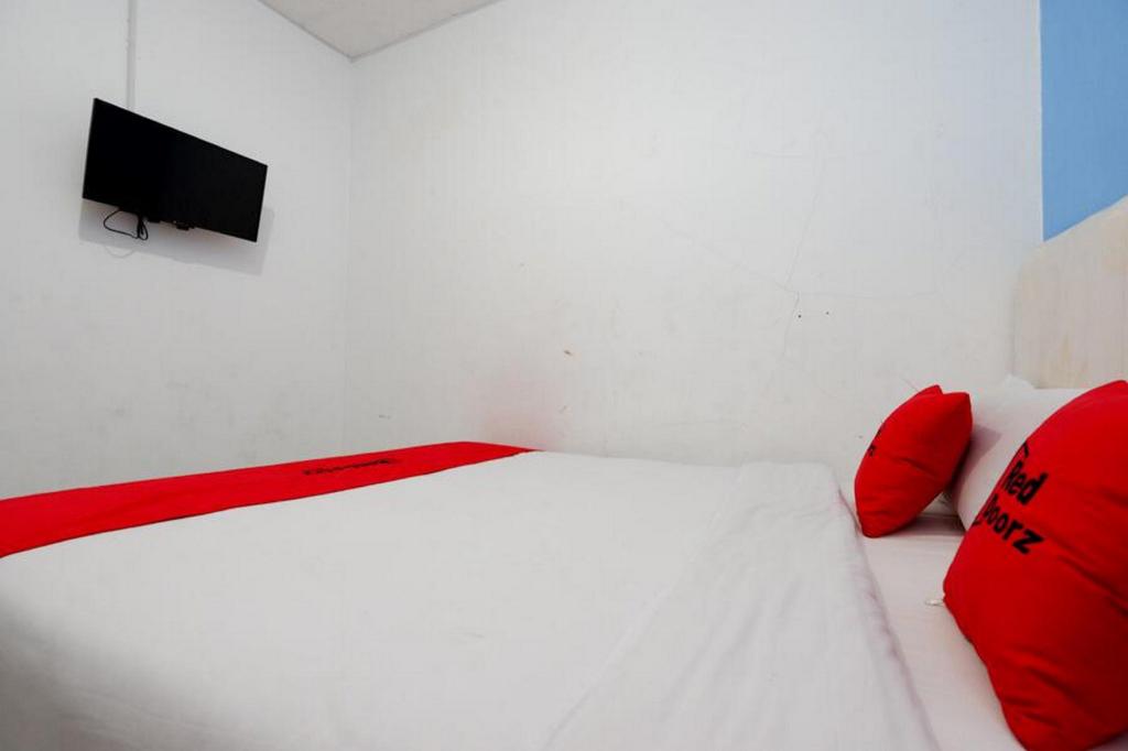 Reddoorz Near Kota Lama Semarang 20/41