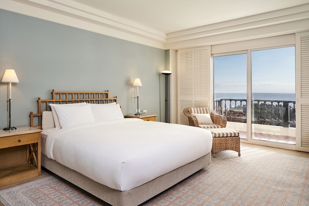 OCEAN, DELUXE, DOUBLE BED