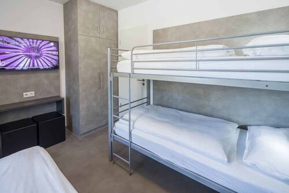 Trio Apartment Hotel Berlin 10/33