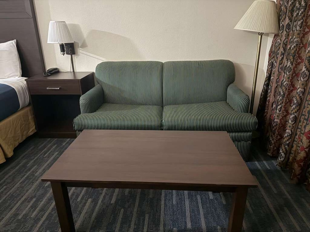 Coratel Inn and Suites By Jasper Ocean Shores 31/50
