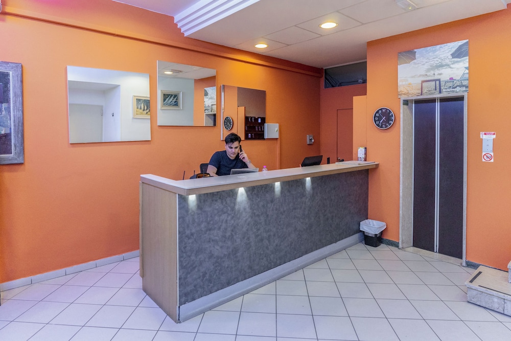 Hotel Sanremo 3/50