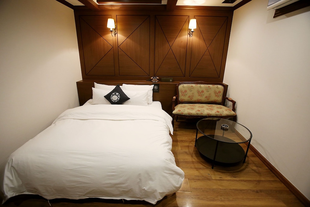 Hotel Cullinan Yongin 20/62