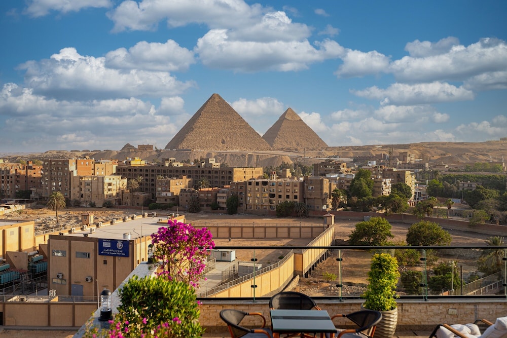 Pyramids Yard Hotel in GIZA