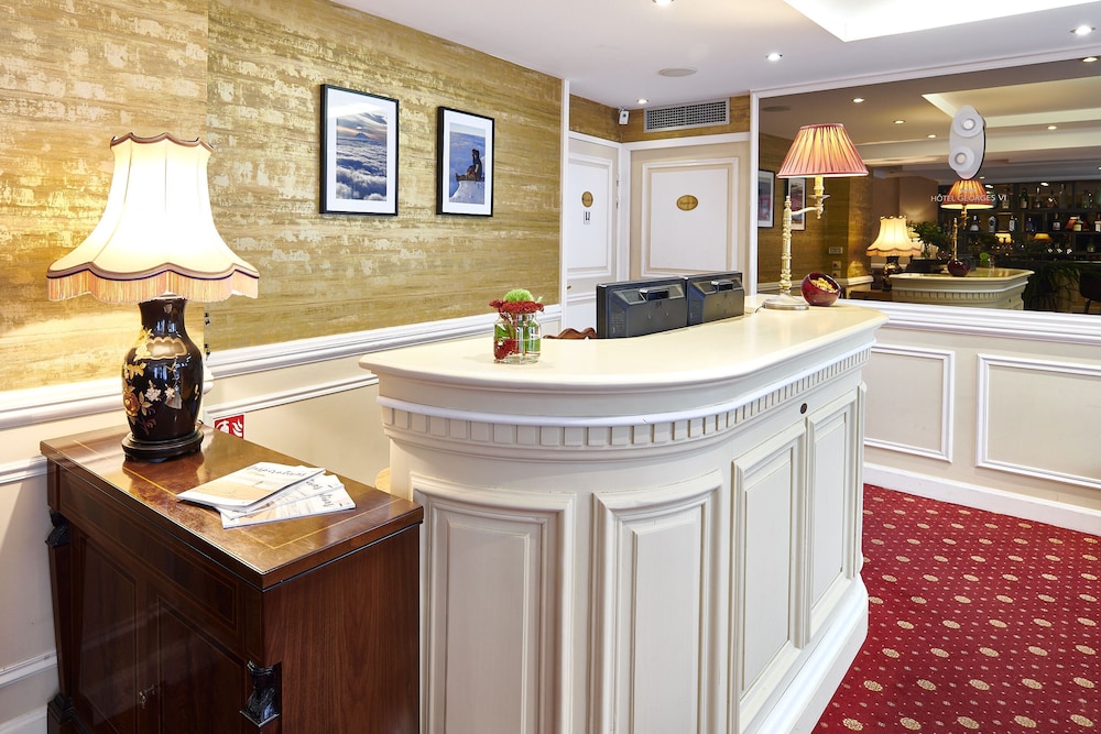 ALFRED HOTELS Port-Vieux 11/50