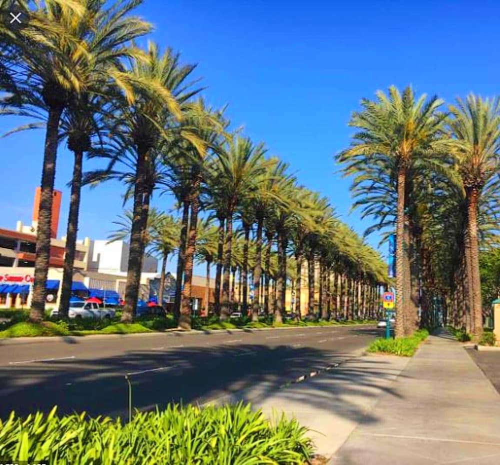 Bposhtels Anaheim 34/40
