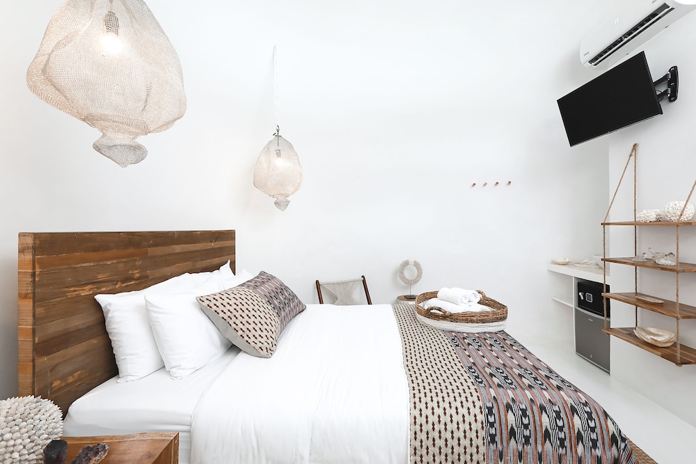 Igloo Beach Lodge 13/36