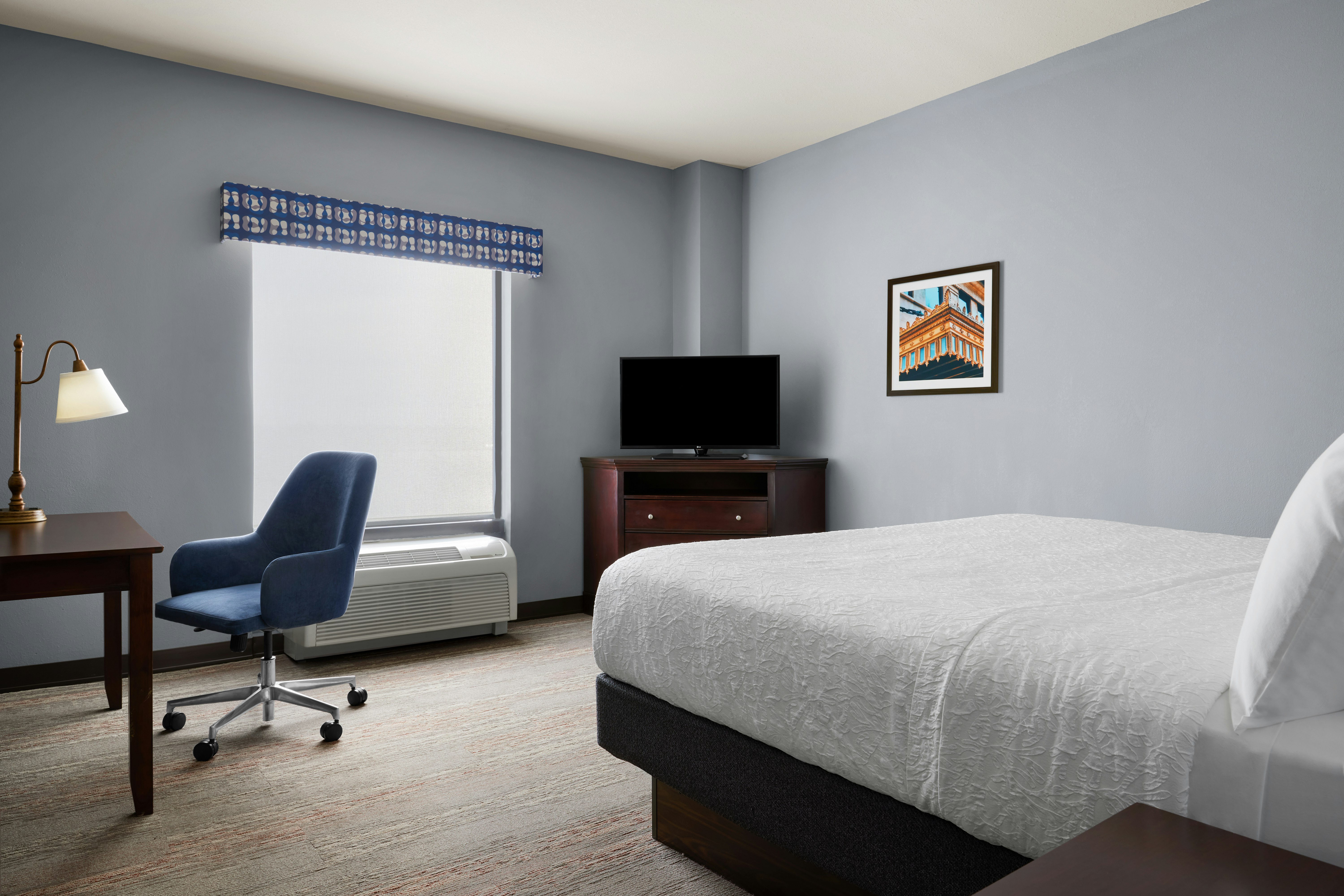 ROOM, KING BED