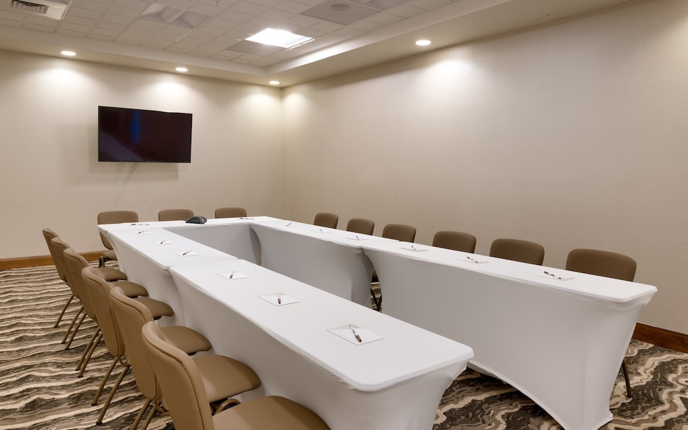 STAYBRIDGE SUITES GAINESVILLE I-75 60/68