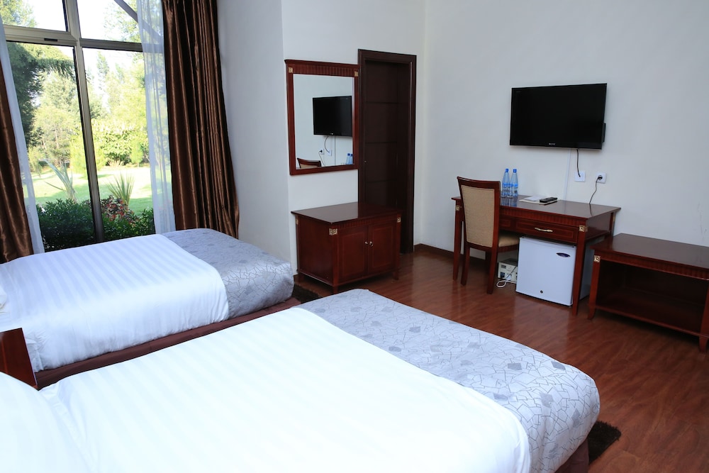Yaya Africa Athletics Village 4/33