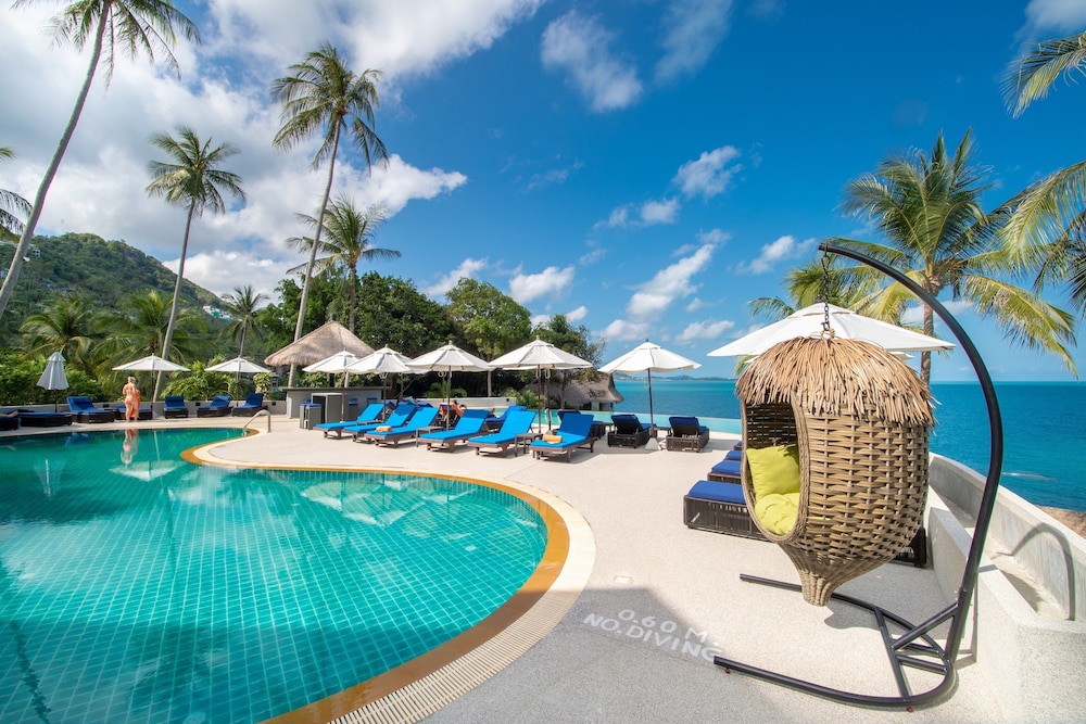 Coral Cliff Beach Resort 66/70