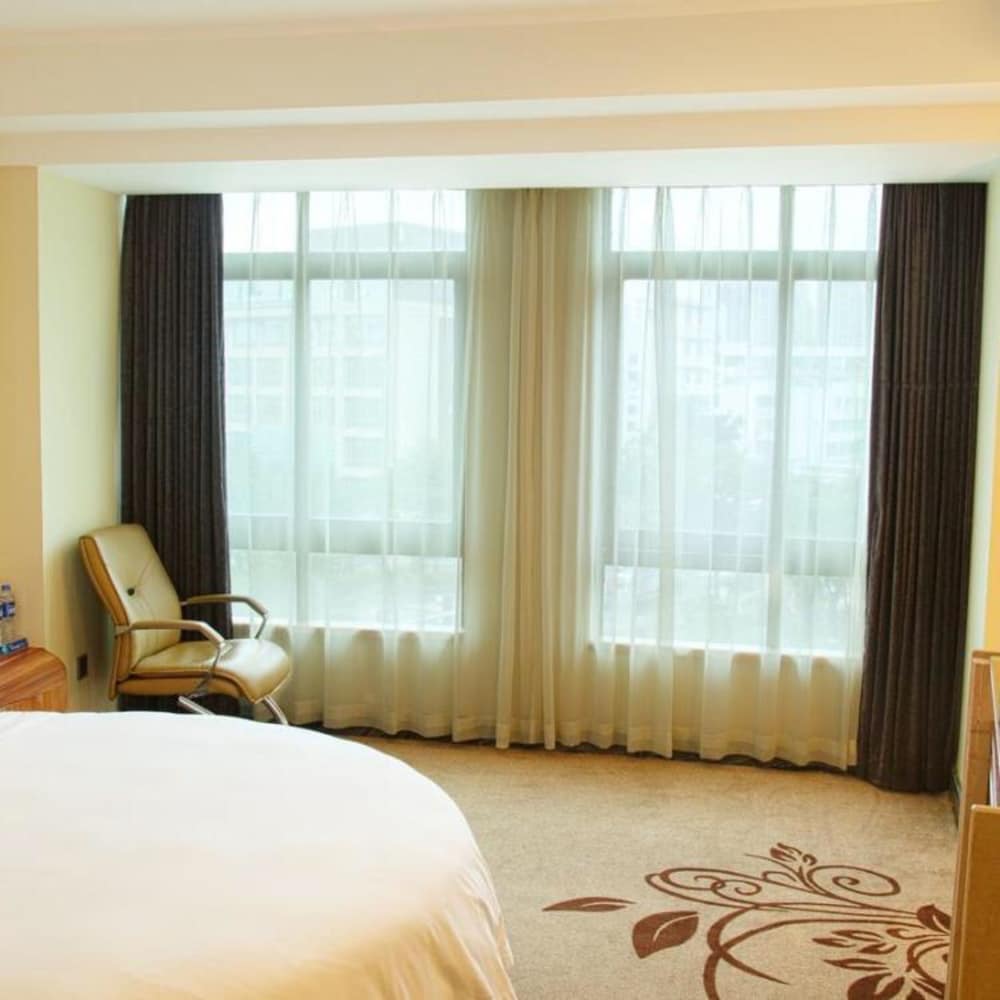 ASIAN STAR HOTEL 13/27