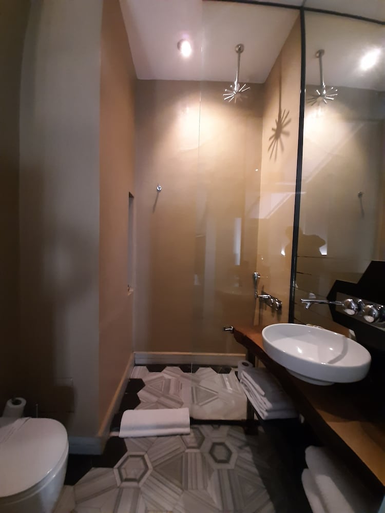 GUMUSYAN HOTEL 28/31