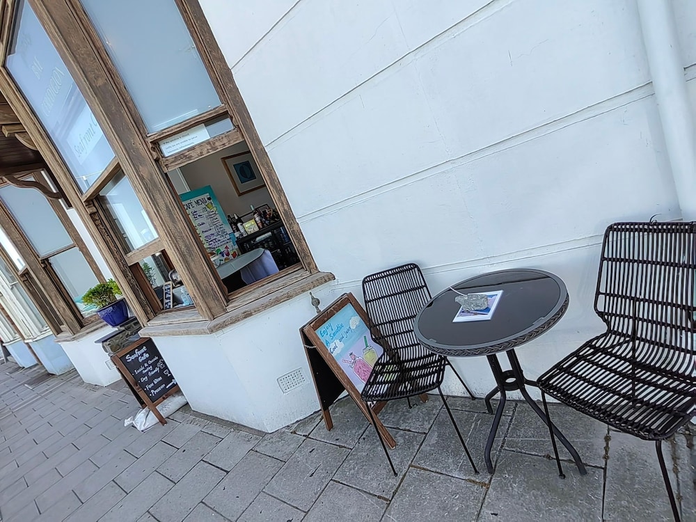 Cardigan Bay Guest House 5/50
