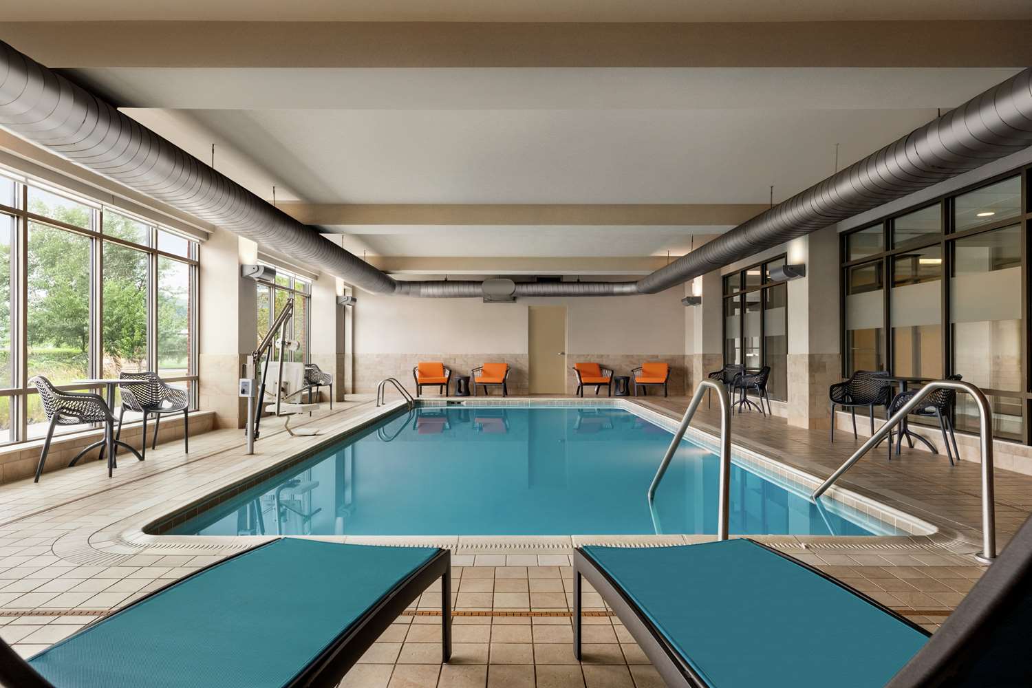 swimming pool spa