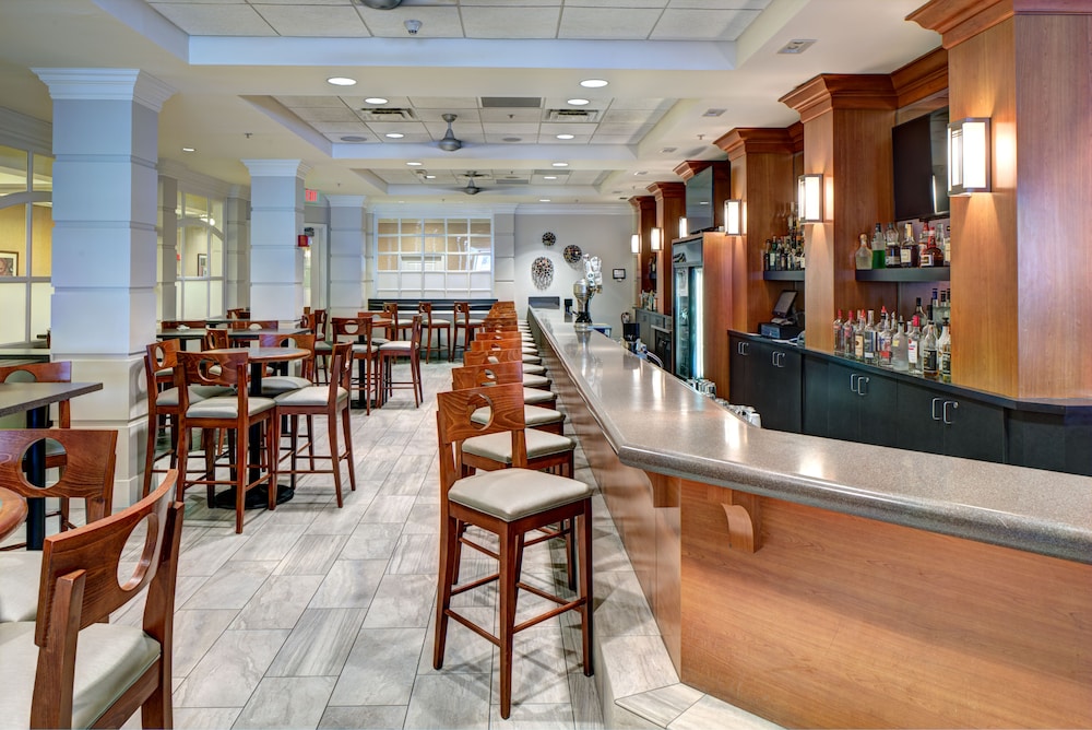 DoubleTree by Hilton Milwaukee Downtown 36/50