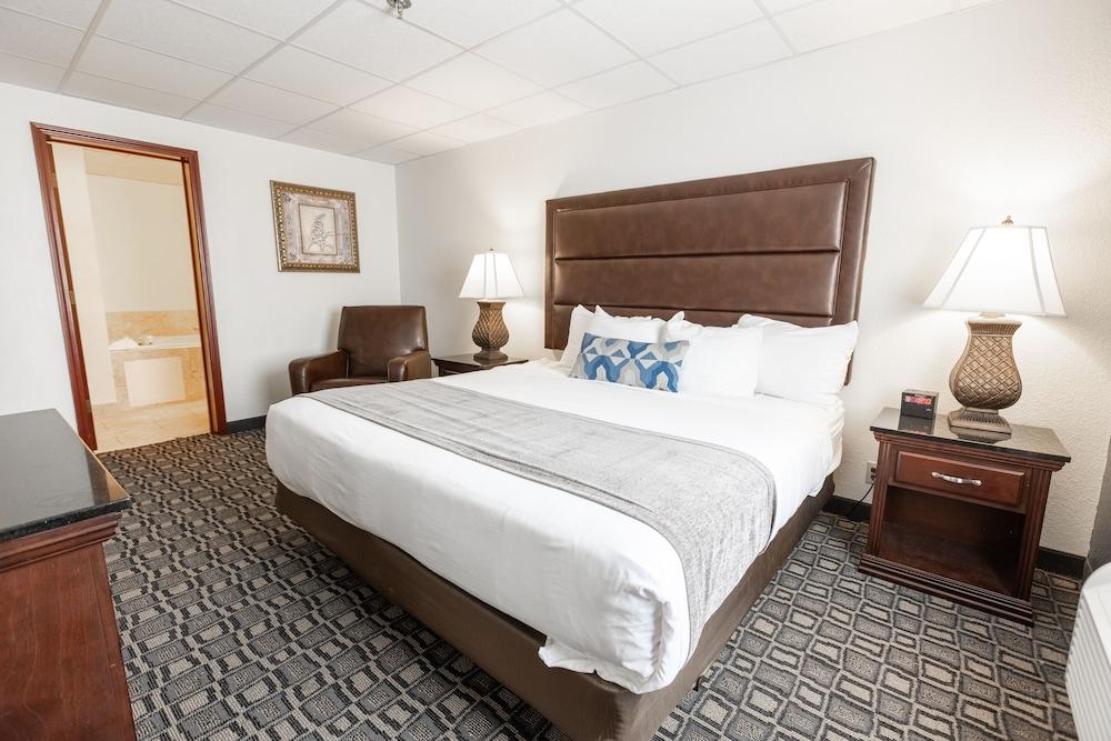Suite, Jetted Tub