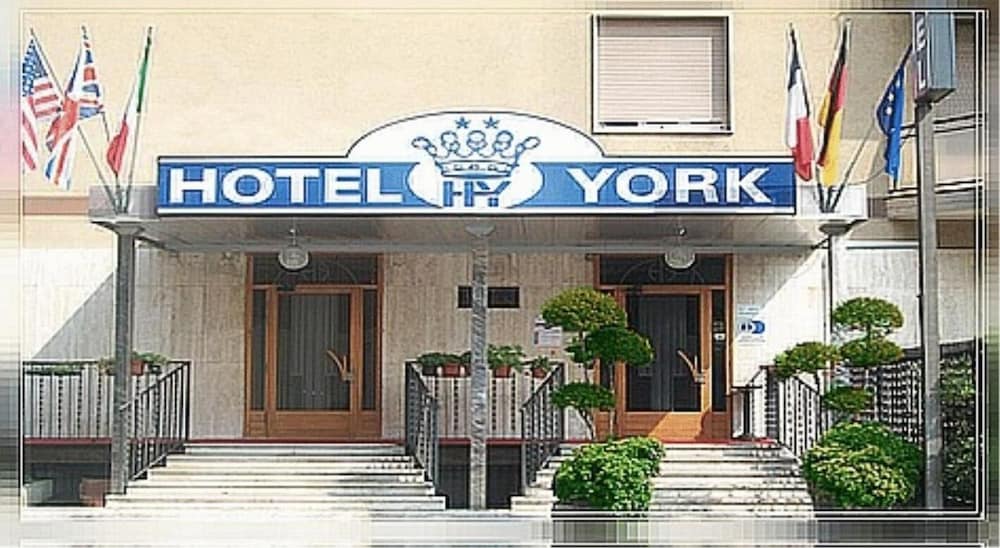Hotel York 2/20
