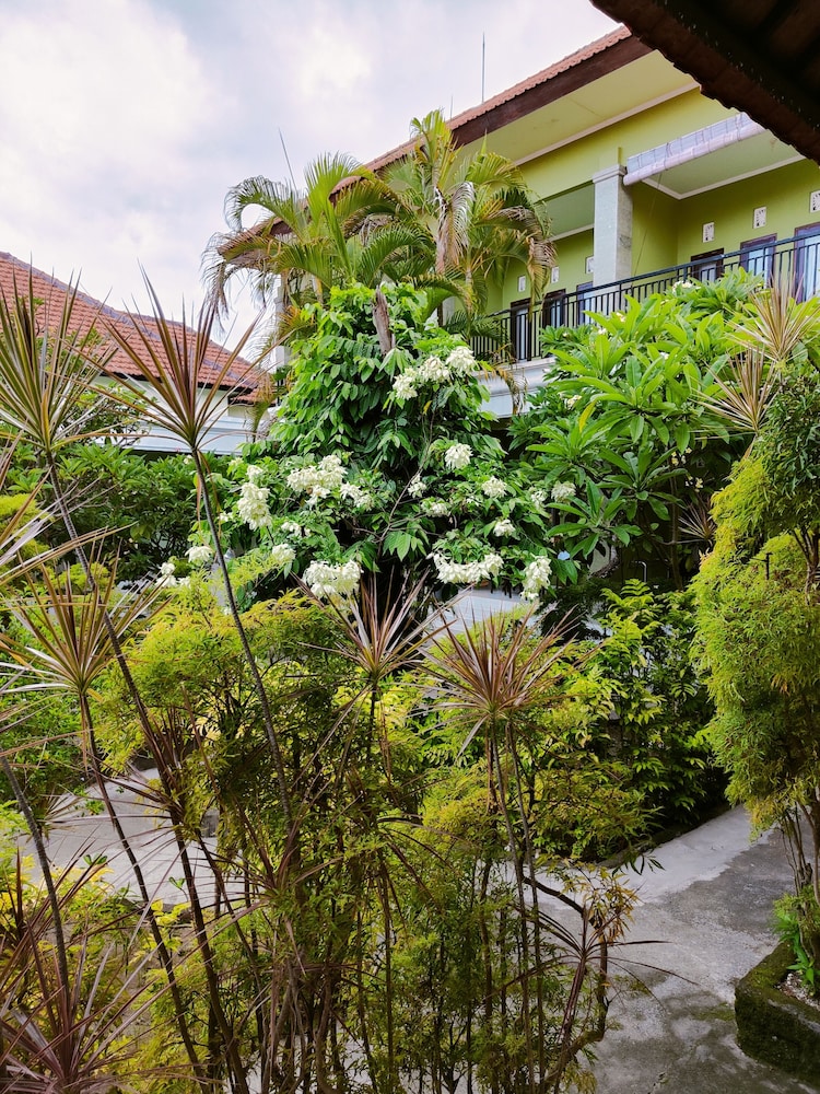 Berlian Inn 38/50