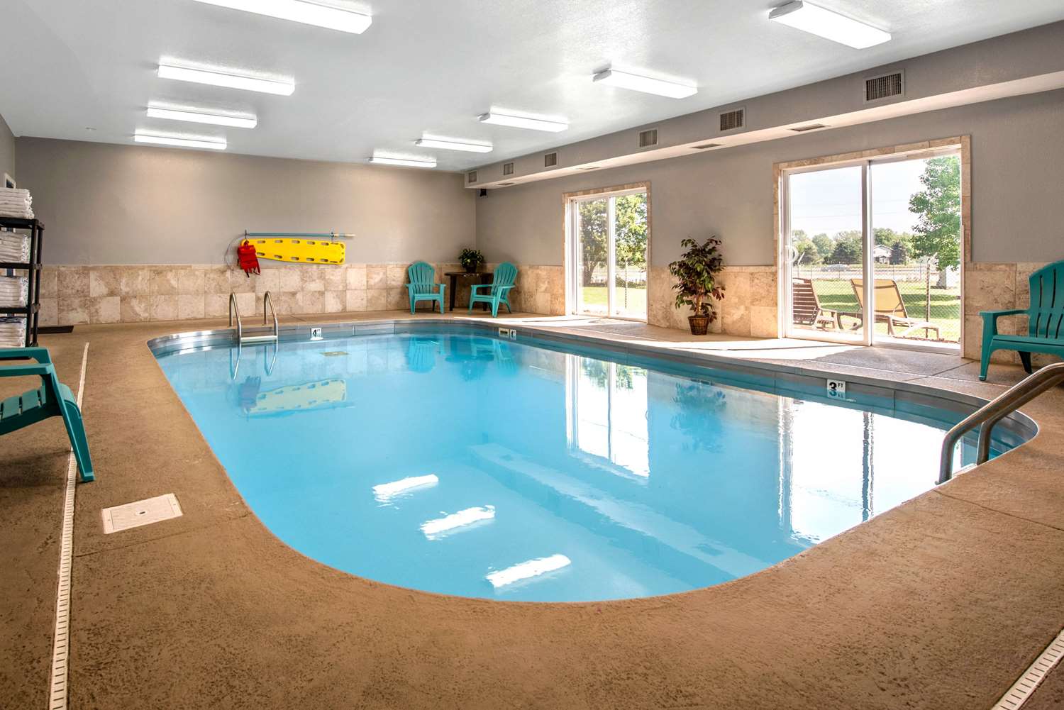 Econo Lodge Shelbyville North 6/9