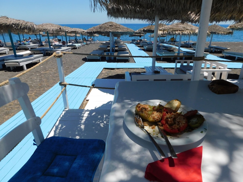 Sea La Vie Beachfront Suites 23/42