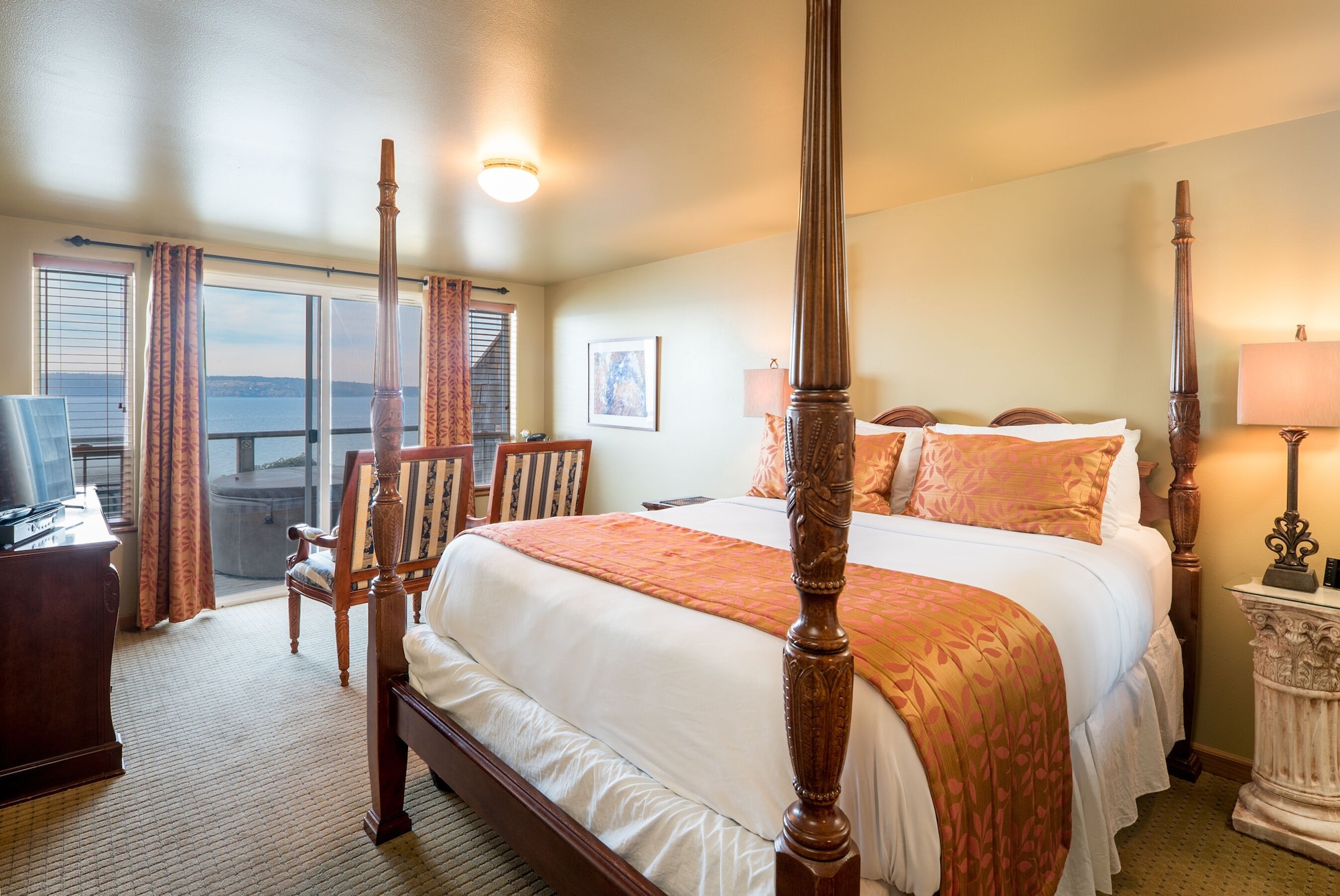 غرفة بسرير كوين، Camano Island Inn 3/7