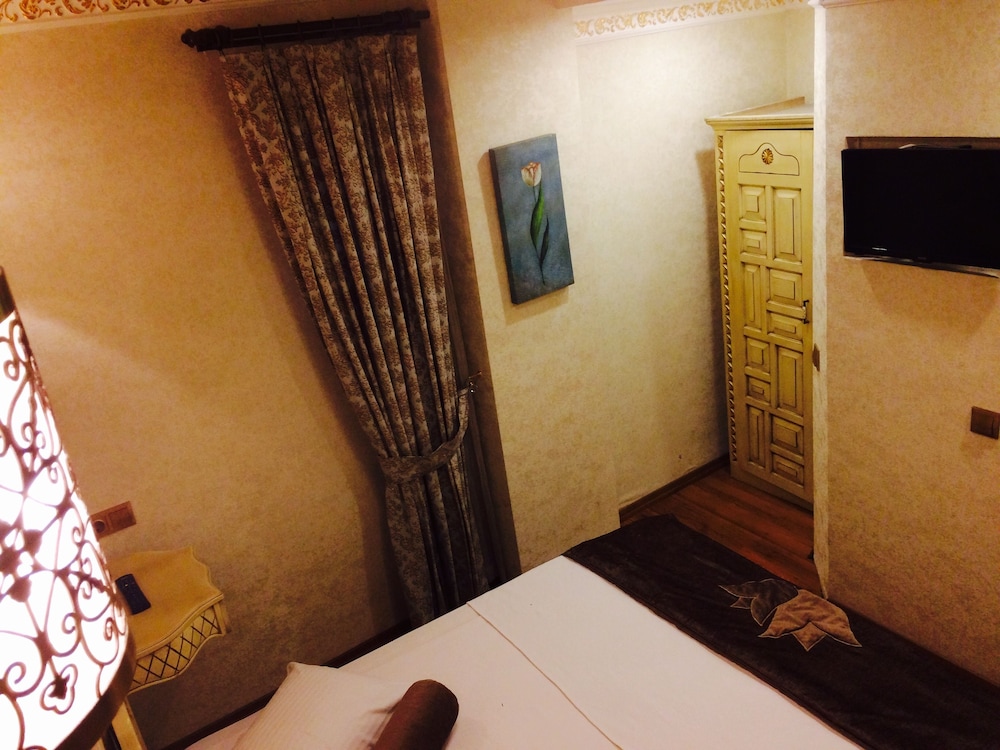 Kaftan Hotel 17/75