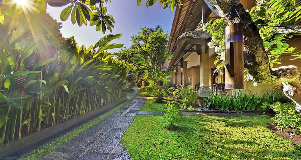 BALI AGUNG VILLAGE 46/60