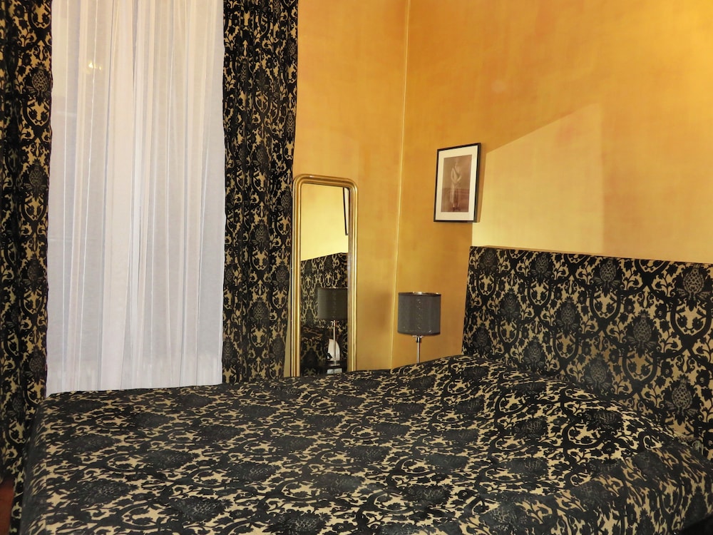Hotel Windsor Home Paris 27/50