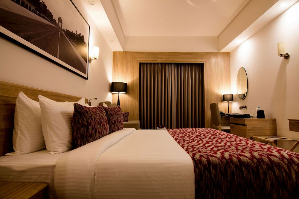 Lemon Tree Premier City Center Gurgaon 23/53