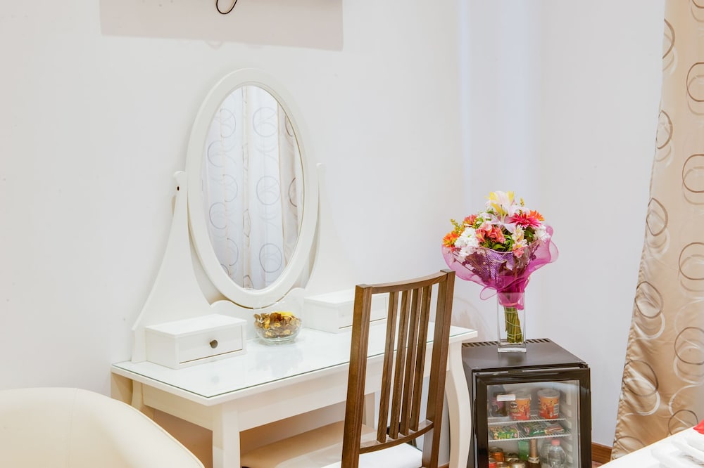 Lh Royal Suites 40/48