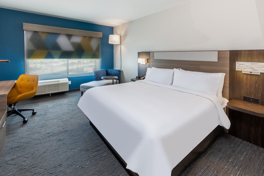 Holiday Inn Express & Suites - Houston SW - Rosenberg, an IHG Hotel 16/46