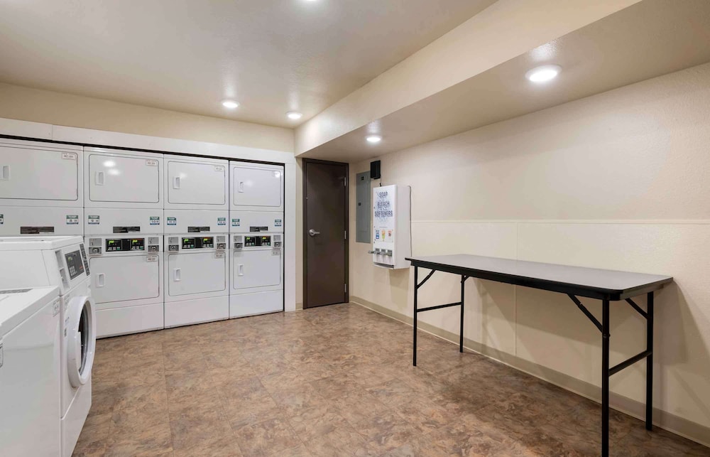 Extended Stay America Select Suites - Lake Worth 25/47