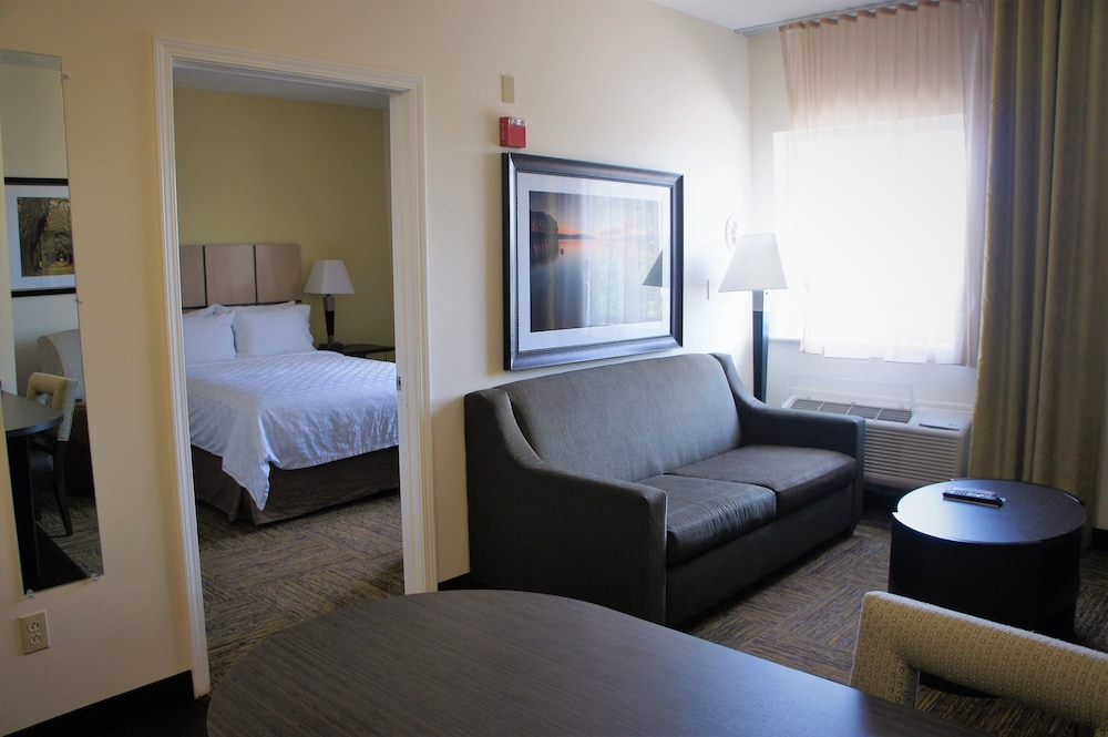 Candlewood Suites Clarksville 34/47