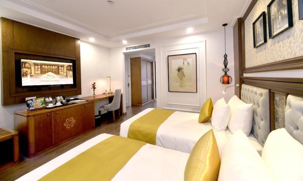 DELUXE, TWIN BEDS