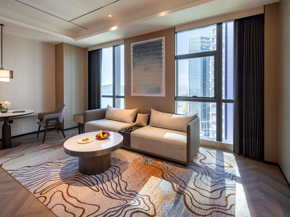 Grand Mercure Yichang Waitan 49/72