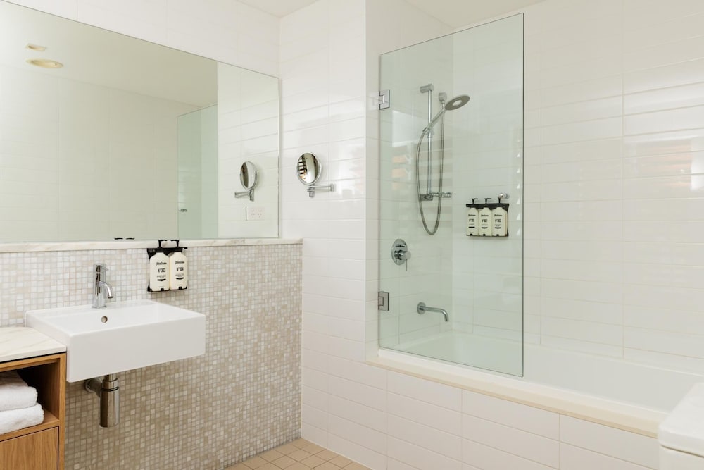 RACV NOOSA RESORT 74/74