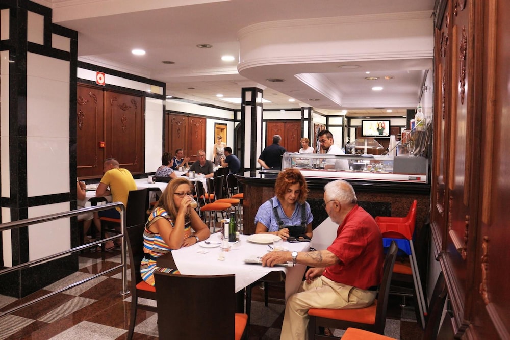 Reyesol Hotel 40/50