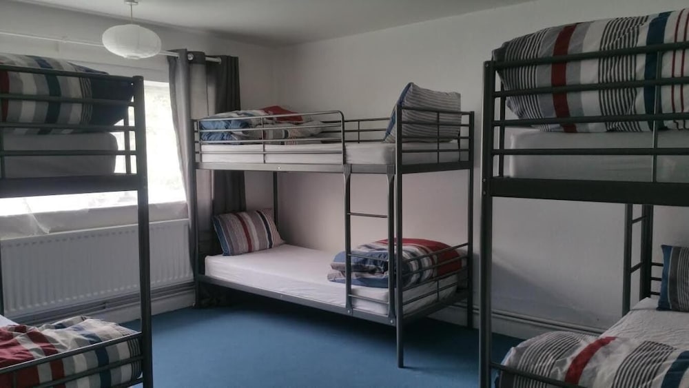 The Queens Hostel 19/21
