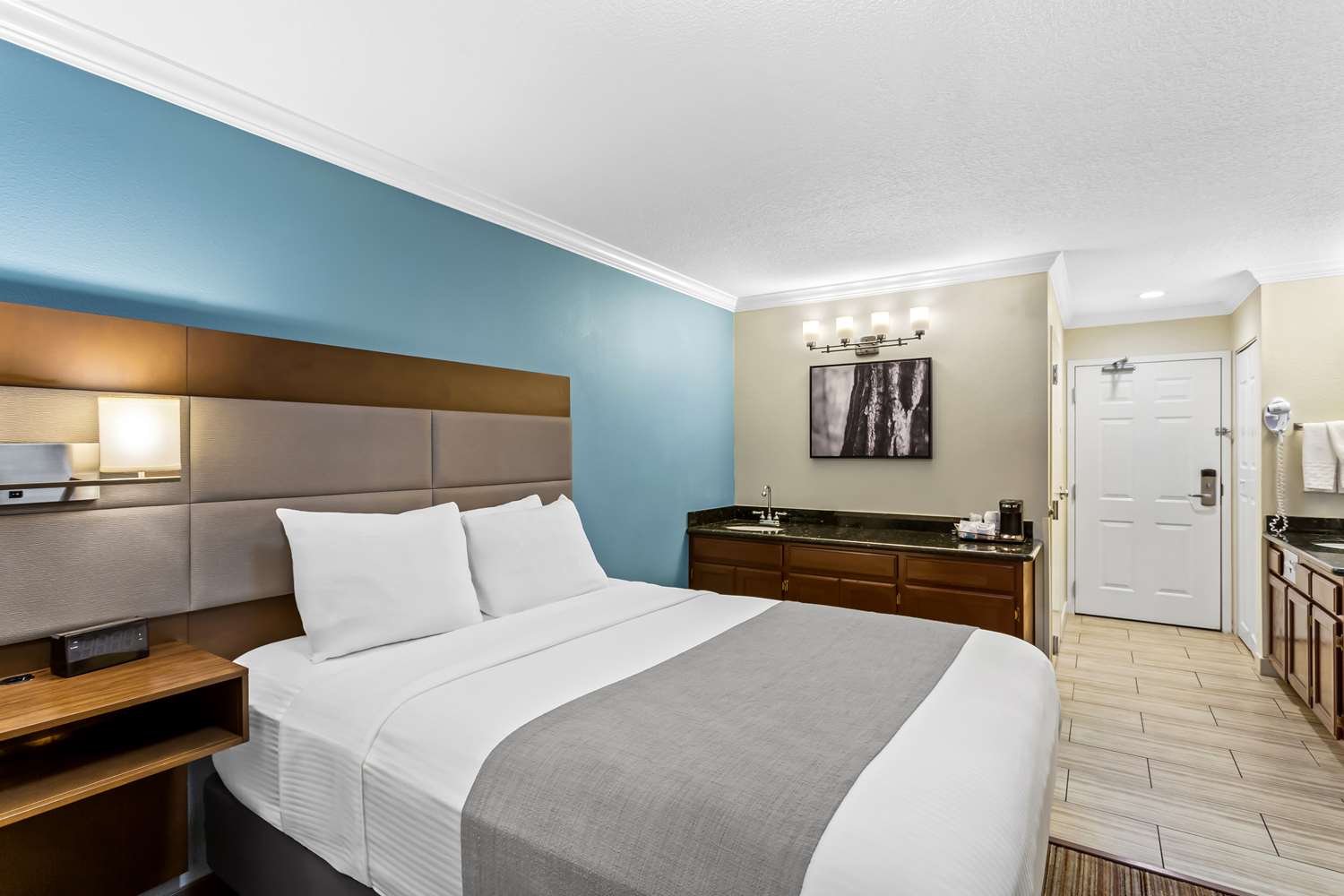 Room, 2 Queen Beds, Large, Best Western Paradise Hotel 2/5