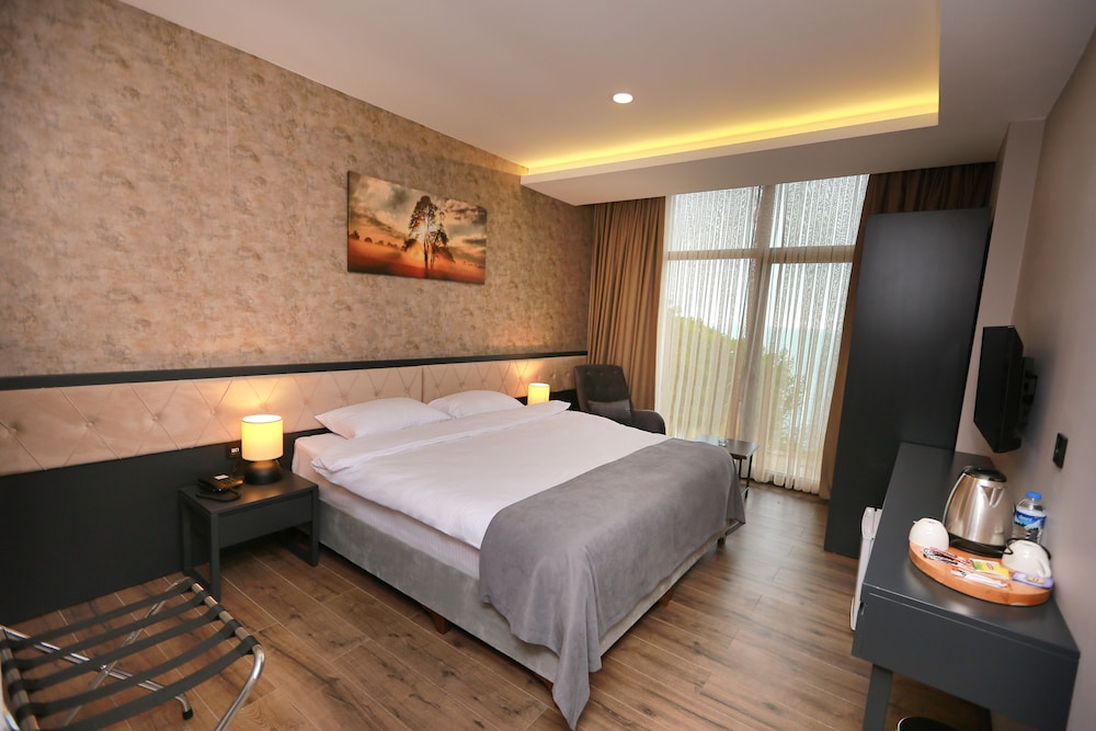 Pentahor Hotel 9/21
