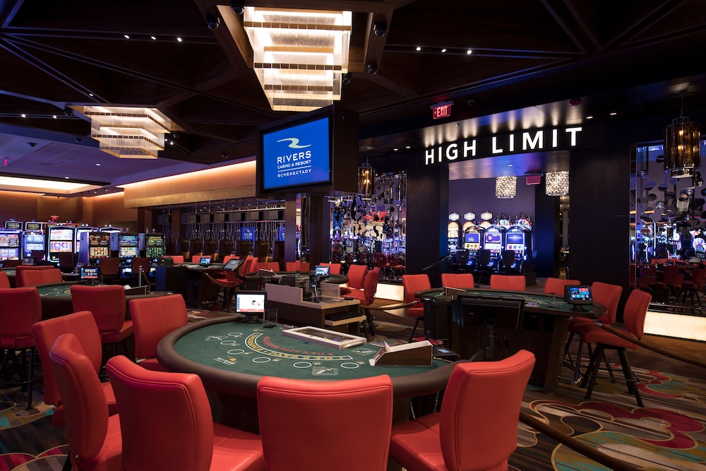 The Landing Hotel at Rivers Casino and Resort 43/63