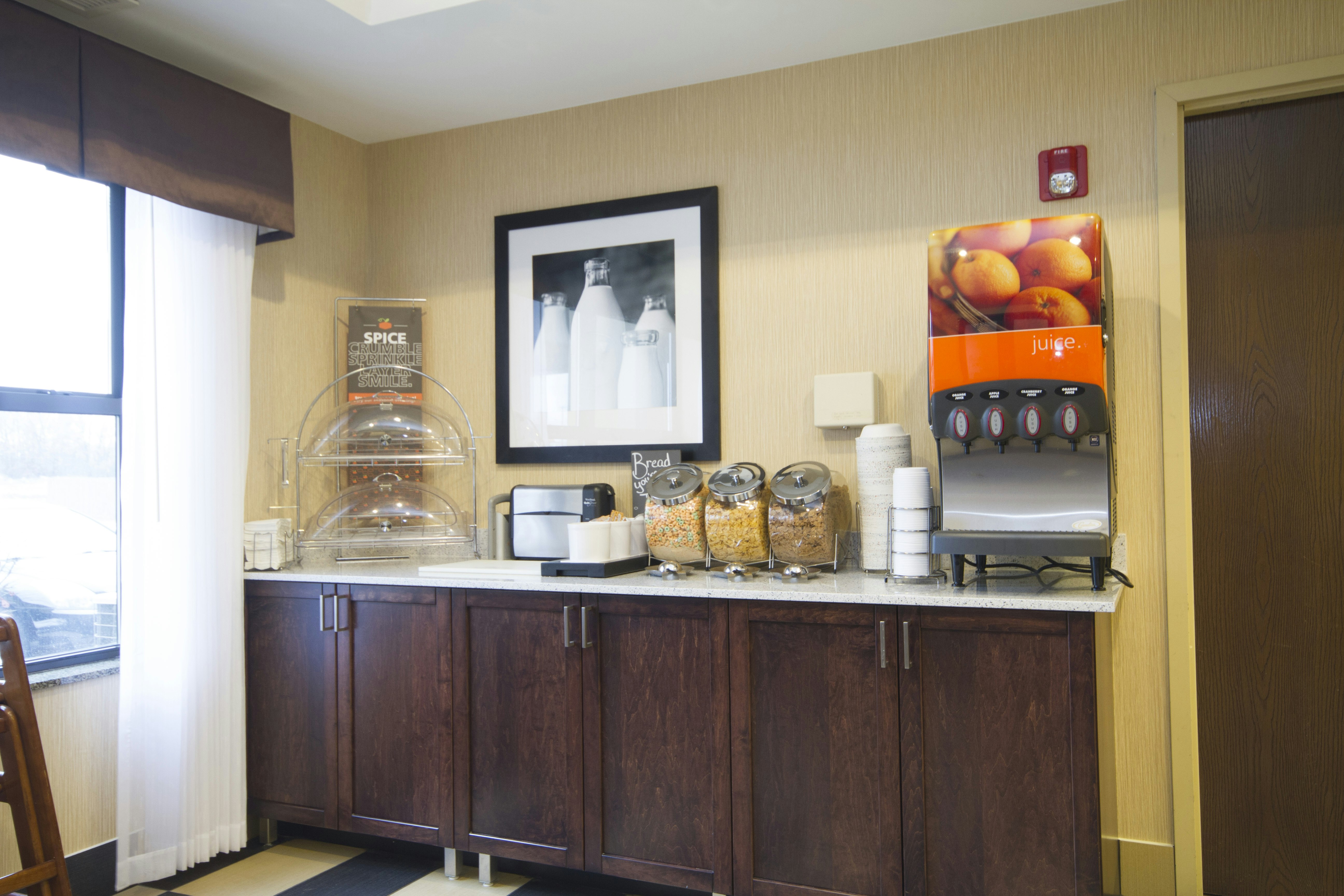 Hampton Inn Marshall, MI 7/40